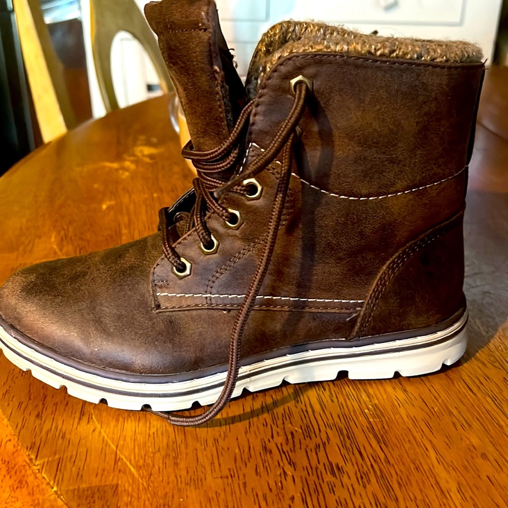 Boots never worn